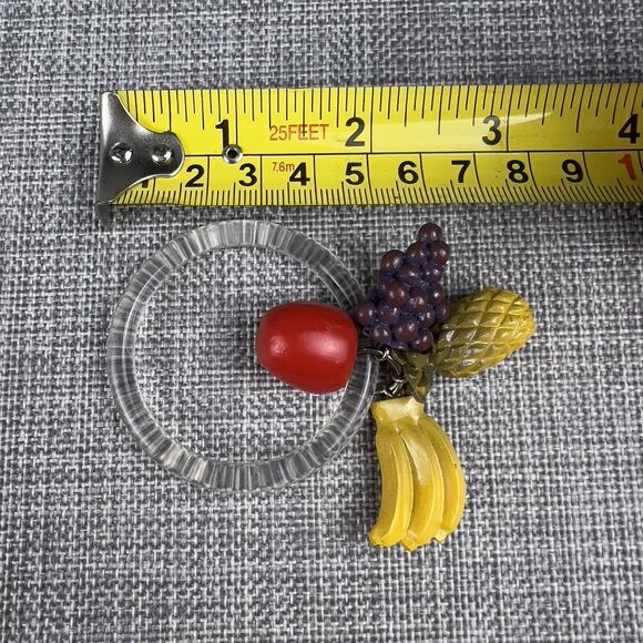 Dangling Fruit Napkin Rings Set Of‎ 4 Banana Pineapple Apple Grapes Grannycore - Picture 6 of 6